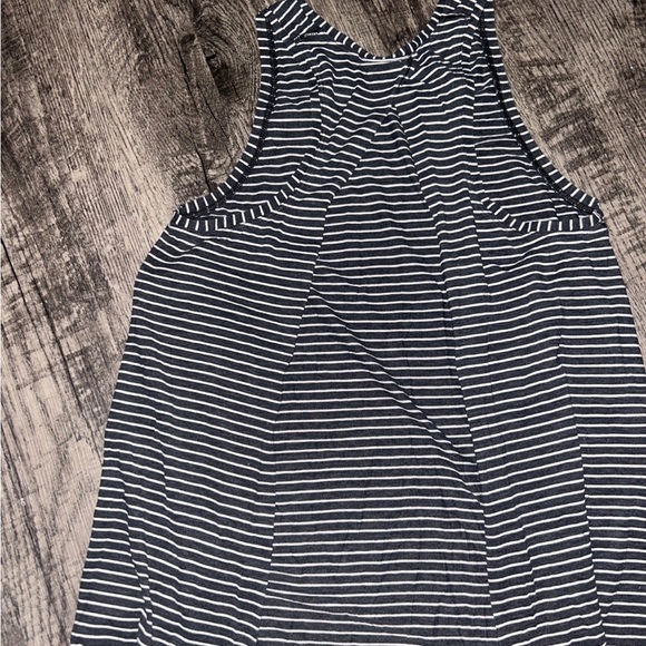 Lululemon Athletica Black and White Sleeveless Tank Top - Picture 4 of 5